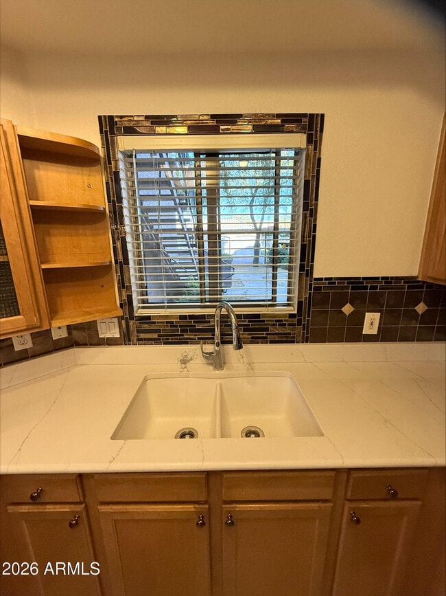 Foto del edificio - 11680 E Sahuaro Dr