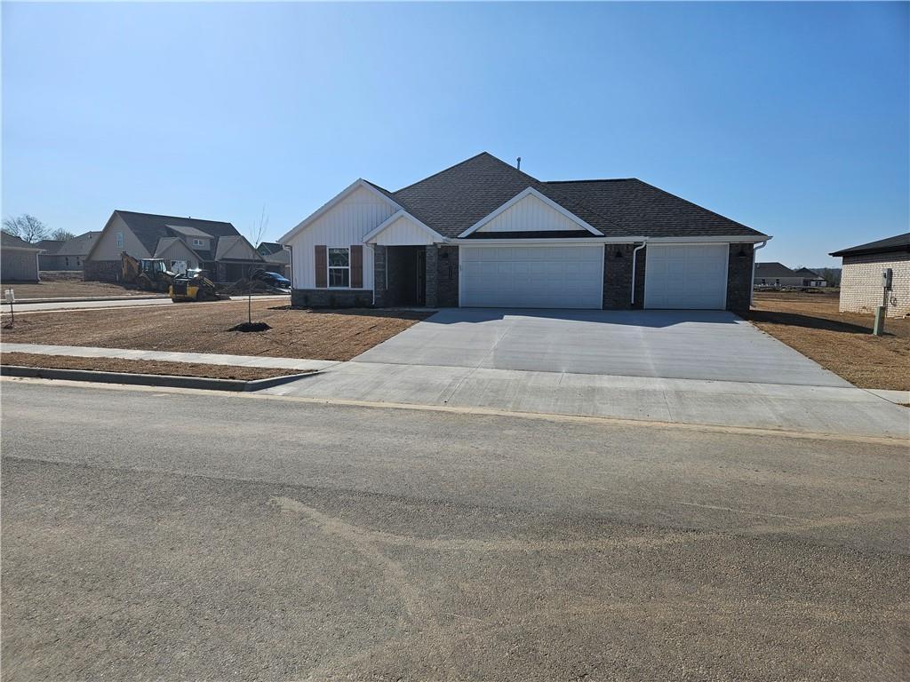 Primary Photo - 303 Phyllis Farm Rd