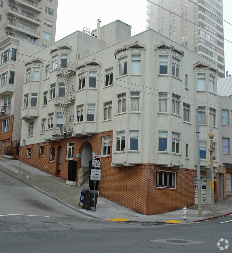 Building Photo - 1955 Jones St