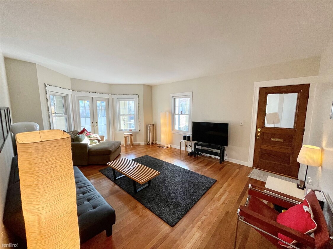 Primary Photo - 3 br, 1 bath House - 36 Marlboro St