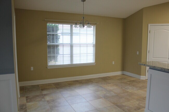 Foto del edificio - 6476 Sailport Cove