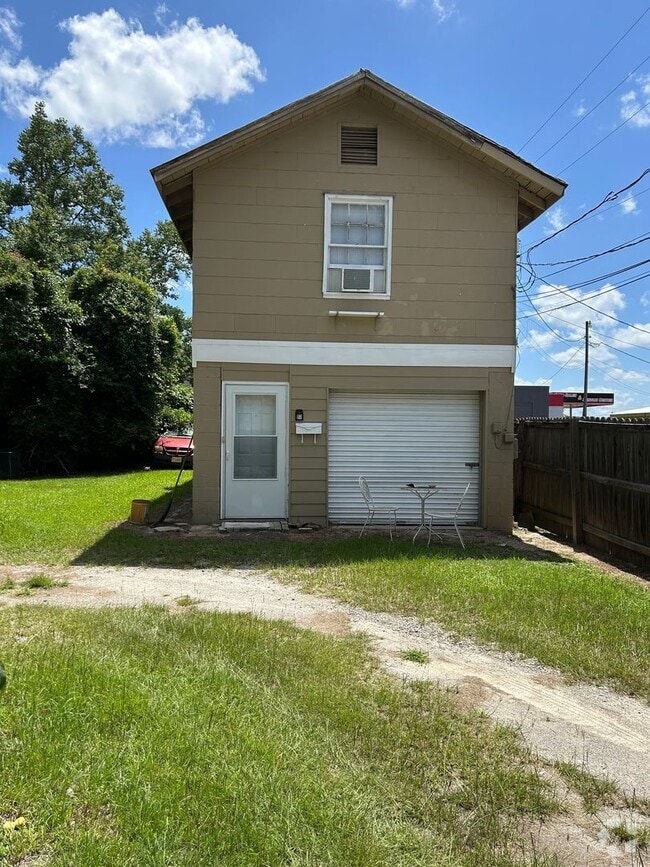 Building Photo - 1708 Bridge St