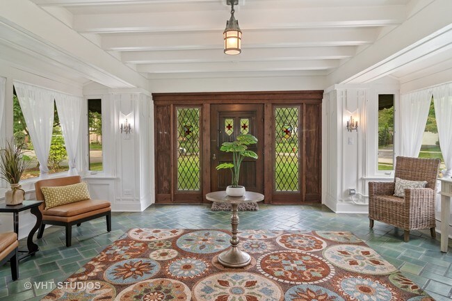 Foto del edificio - 273 Maplewood Rd