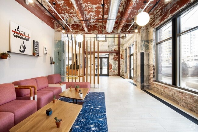 Building Photo - 1600 Callowhill