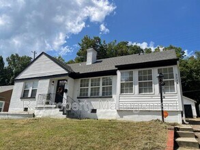 Building Photo - 3228 N Waynoka Cir