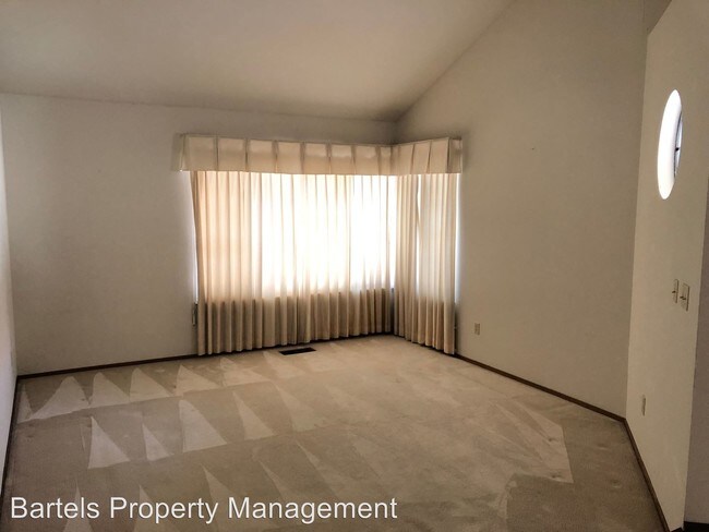 Building Photo - 4 br, 3 bath House - 157 Obsidian Way