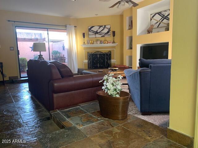 Foto del edificio - 7745 N Vía Camello Del Sur