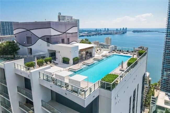 Foto del edificio - 1010 Brickell Ave
