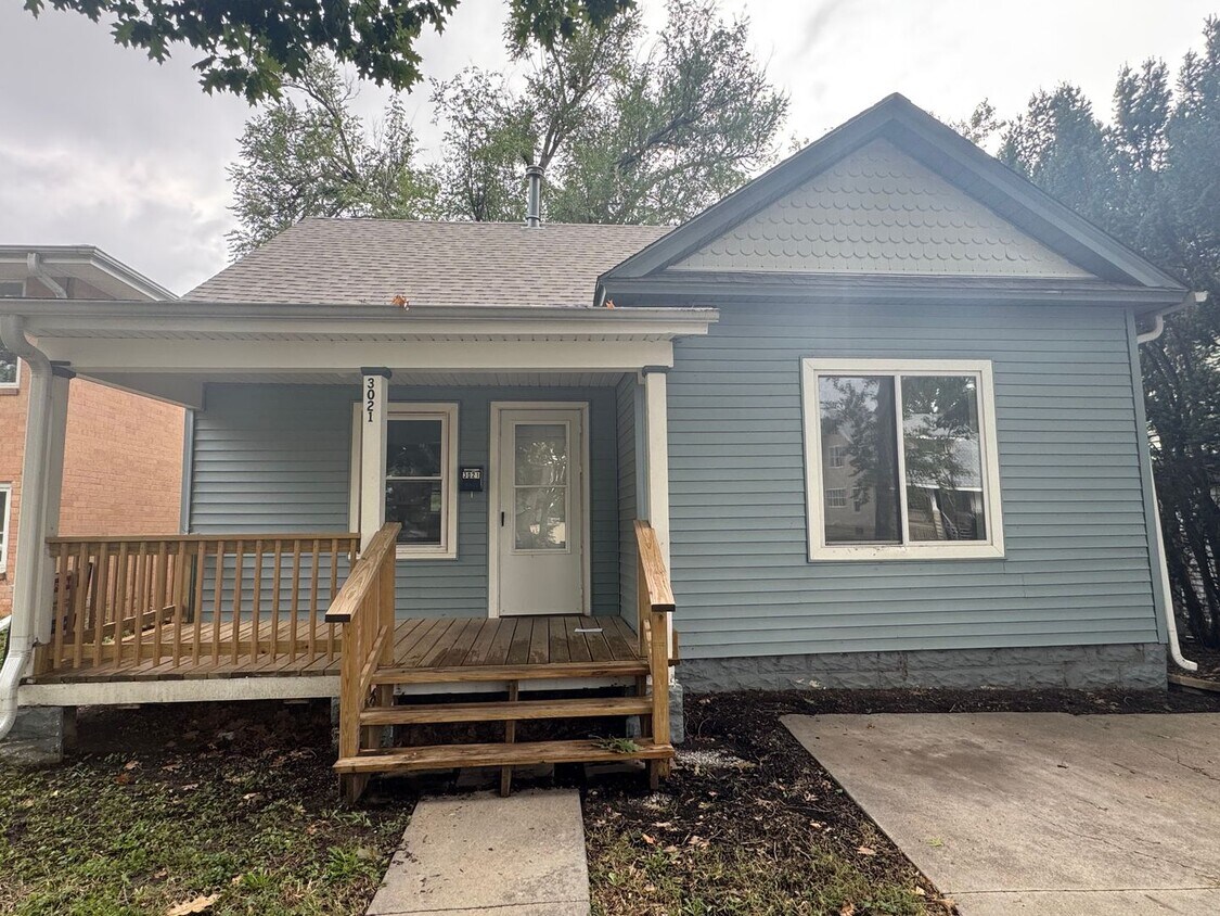 Foto principal - Centrally located 4 bedroom 1 bath