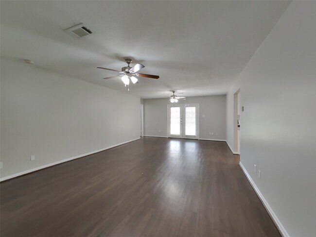 Foto del edificio - 28707 Binefield St