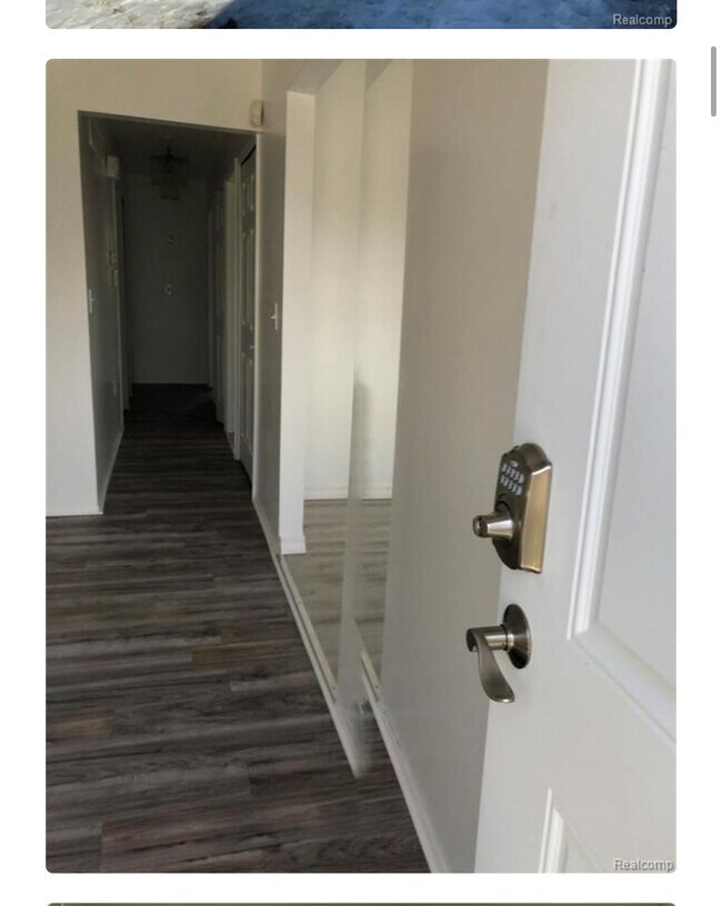 Foto del edificio - 27124 Alden St