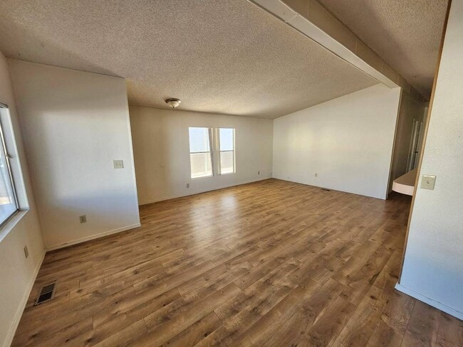 Foto del edificio - 3589 W Wells Rd