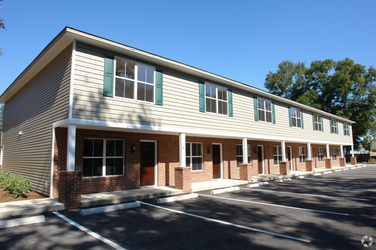 Foto del edificio - 108 Hawkins Rd
