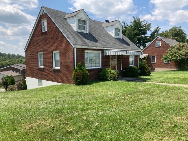 Building Photo - 1090 Clay Pike