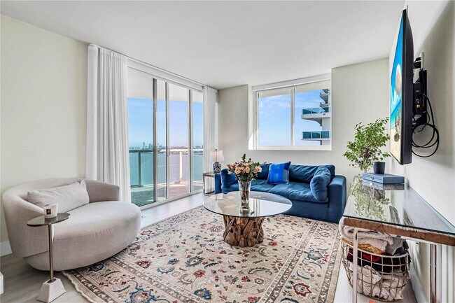 Foto del edificio - 665 NE 25th St