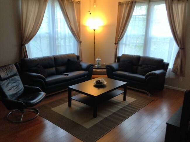 Foto del edificio - 1547 Chandler St