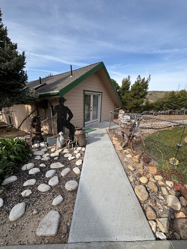 Foto del edificio - Brand New 1-BEDROOM ADU Peaceful Country Living