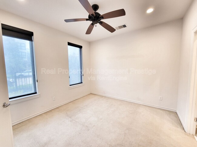 Photo - 1324 Delano St Townhome