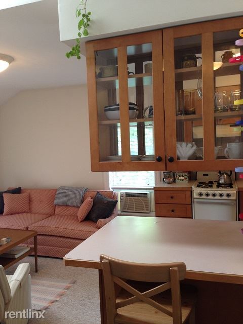 Foto del edificio - 1 br, 1 bath Triplex - 604 Miller Ave 604 ...