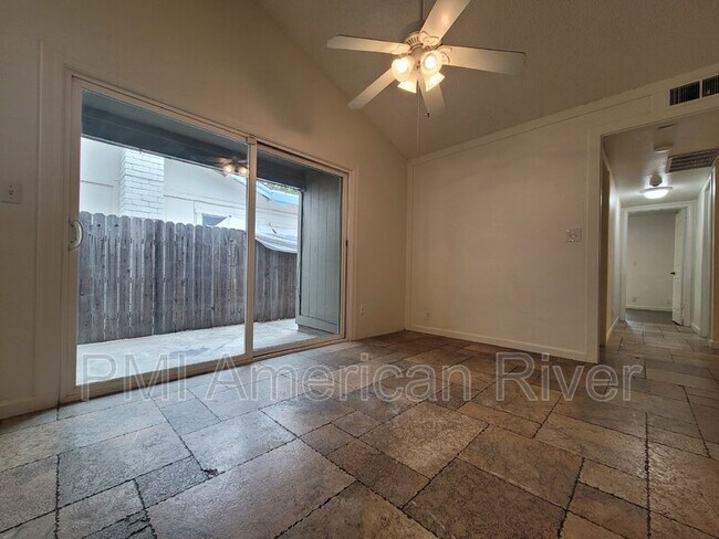 Building Photo - 1723 Avondale Ave