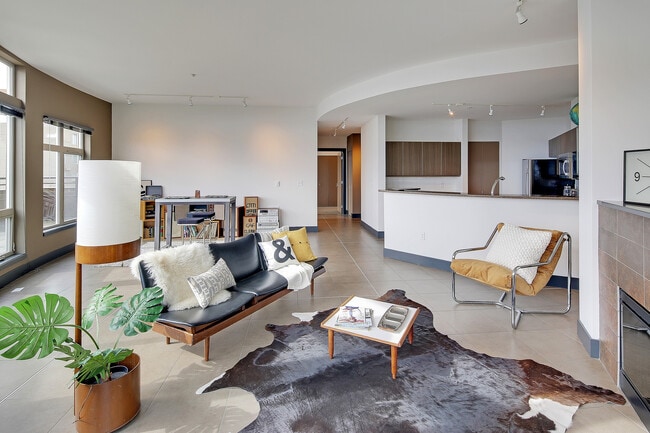 008 - Lawrence Lofts