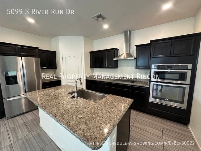 Building Photo - 5099 S River Run Dr