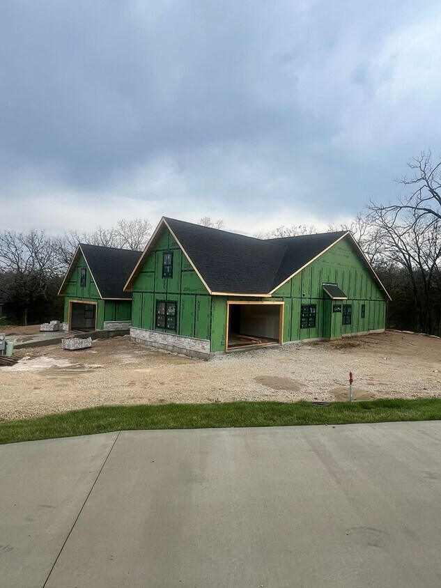 Foto del edificio - New Construction 3bd/2ba duplex (Calli Court)