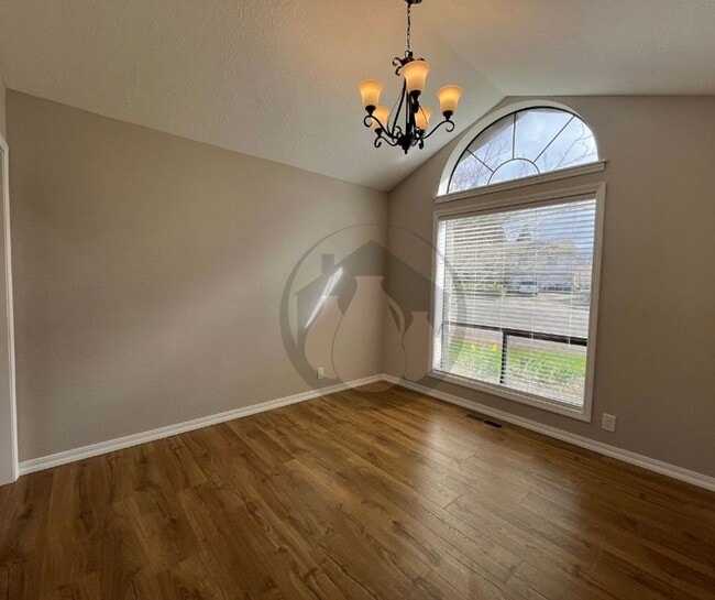 Foto del edificio - Single Level House- Rent Ready