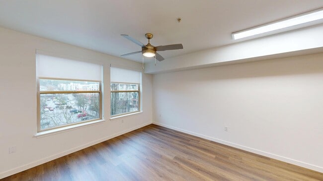 Interior Photo - Island Square