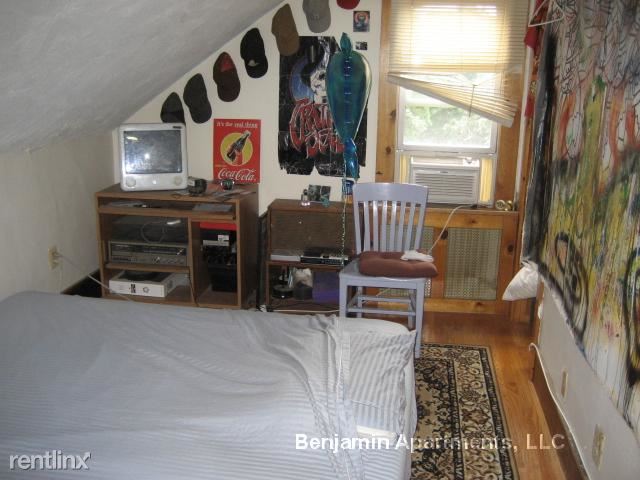Building Photo - 8 Webley St