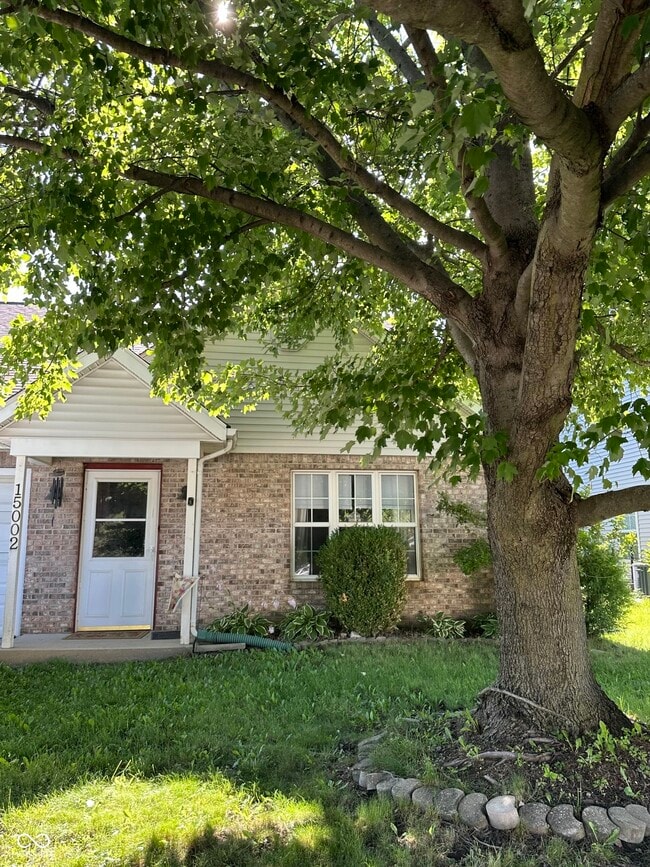 Building Photo - 15002 Silver Thorne Way