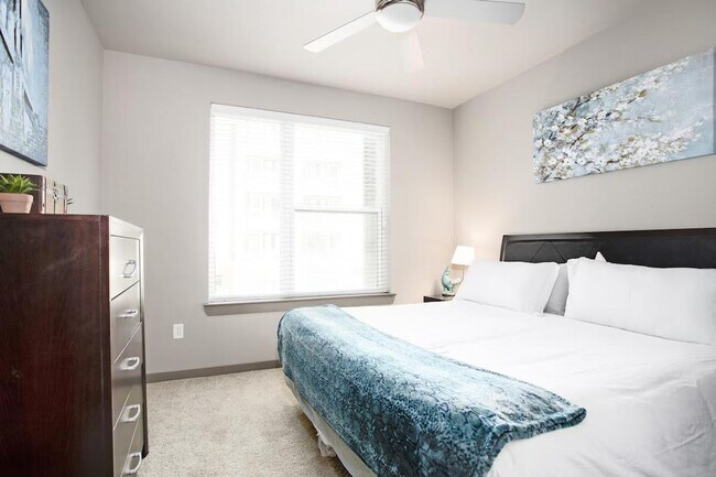 Foto del edificio - 1628-1898-1898 Wyndale St