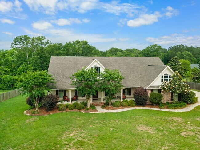 Foto del edificio - Beautiful Executive style home on an acre