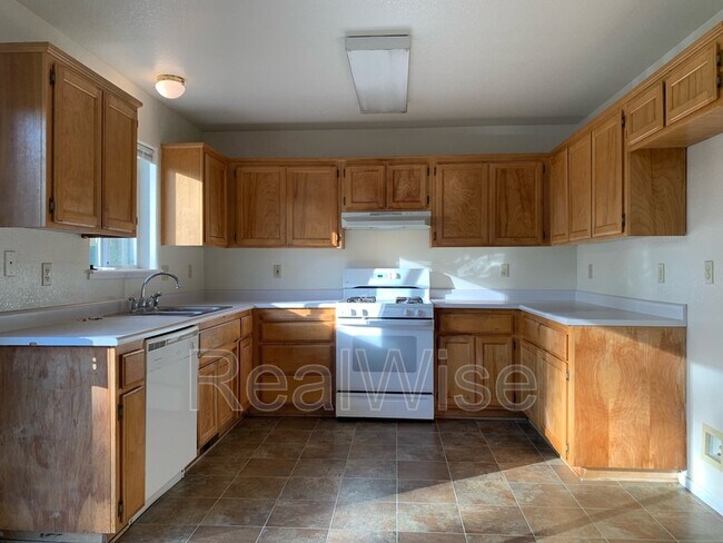 Foto del edificio - 249 SW Rogue River Ave