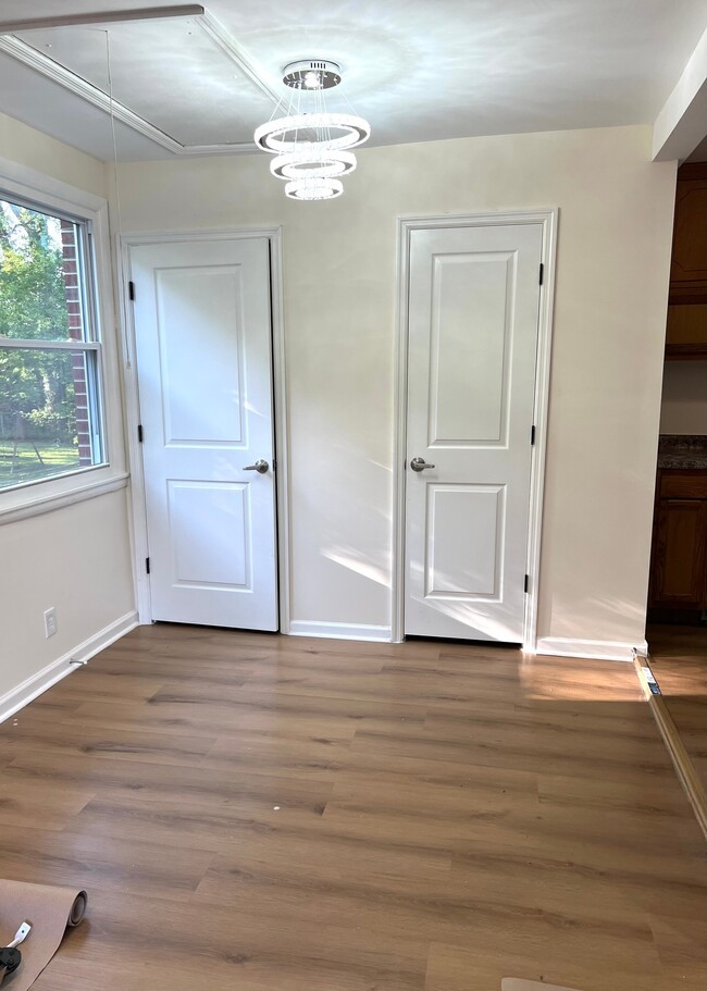 Foto del edificio - 141 Bailey Collins Dr