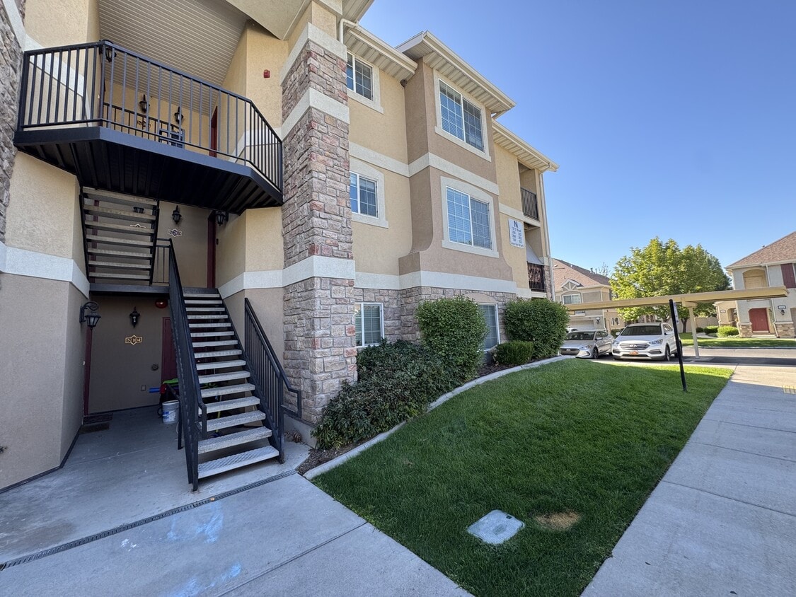 Foto principal - 1212 W Spencer Rd
