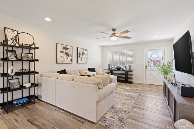 Foto del edificio - 8508 E Heatherbrae Ave