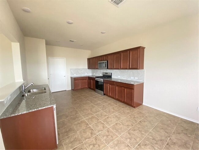 Building Photo - 307 Zuma Dr
