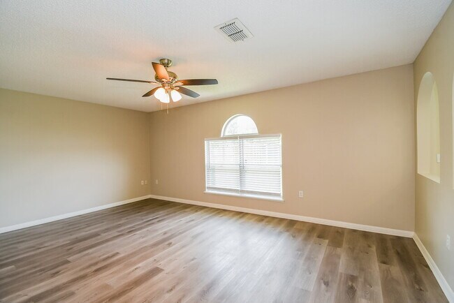 Building Photo - 7115 High Bluff Rd