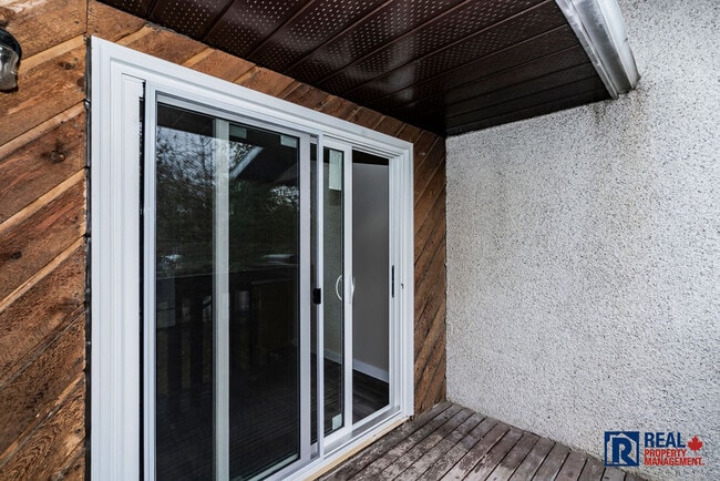 Building Photo - 7306 Patterson Dr