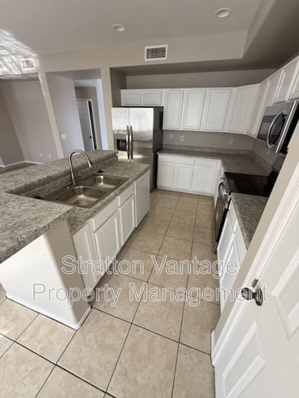 Foto del edificio - 7317 W Superior Ave