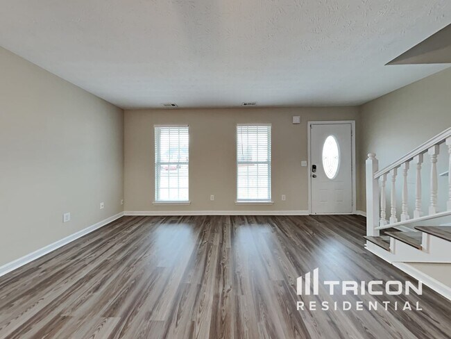 Building Photo - 637 Tipperary Road Hampton GA
