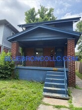 Building Photo - 3435 E 7 St