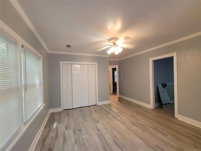 Foto del edificio - 2776 Brevard Ave