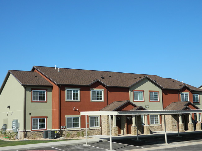 Building Photo - Rocky Bluff Apartments