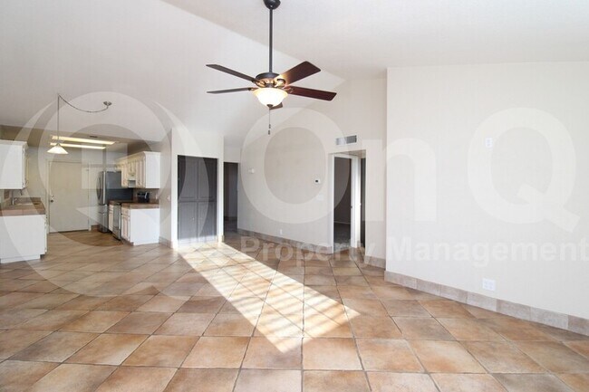Foto del edificio - 3902 E Gable Ave