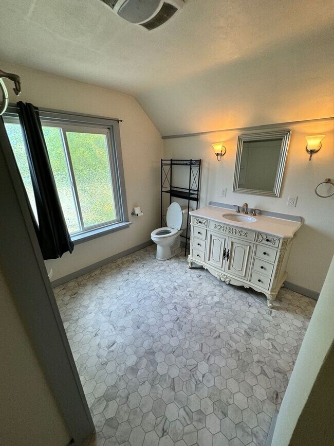 Foto del edificio - Half Off First Months Rent! South Hill Home!