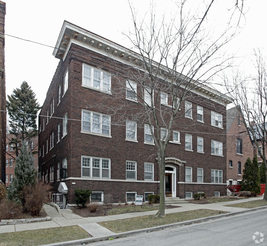 Foto del edificio - 2314 E Wyoming Pl