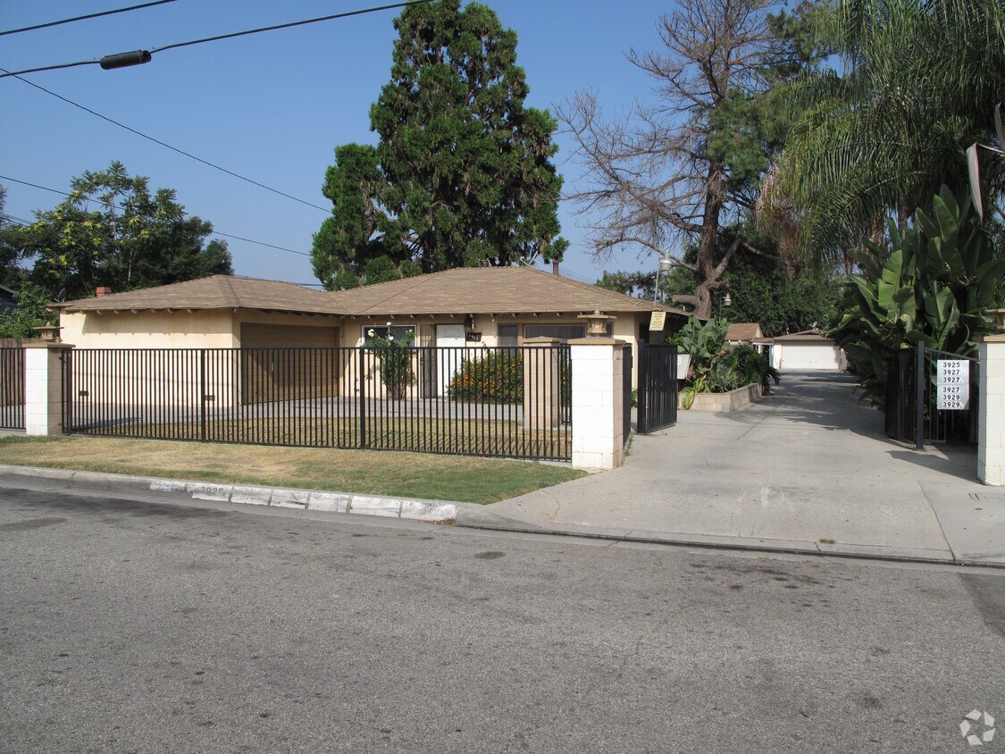 Primary Photo - 3923 Penn Mar Ave