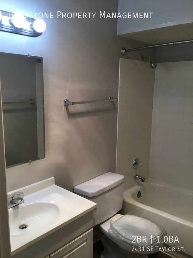 Foto del edificio - Two bedroom coming soon!